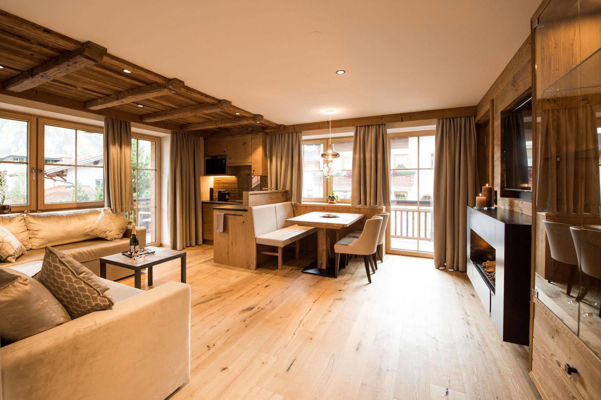 Pepi'S Suites - Lechtal Apartments Holzgau Dış mekan fotoğraf