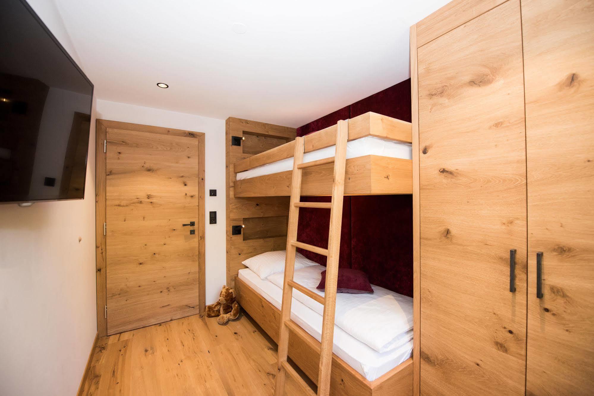 Pepi'S Suites - Lechtal Apartments Holzgau Dış mekan fotoğraf