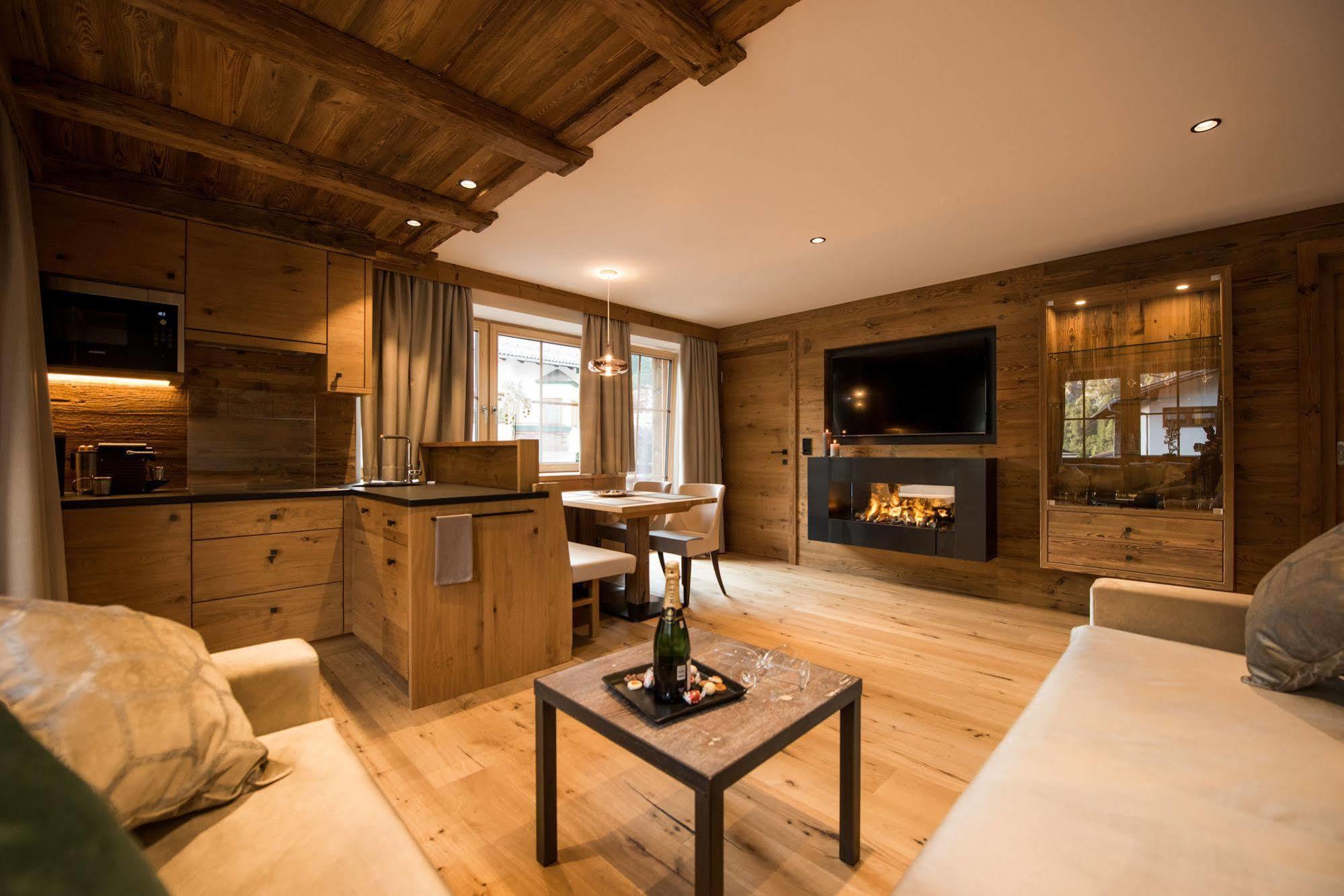 Pepi'S Suites - Lechtal Apartments Holzgau Dış mekan fotoğraf
